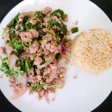 How to Make the Perfect Thai Summer Salad: Larb