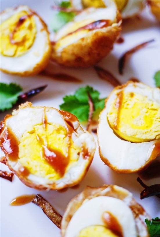 If you thought fried eggs were good, try hard-boiled fried eggs with a tangy, tamarind, sweet Thai sauce? Eggs don't get much better than this! | thai-foodie.com