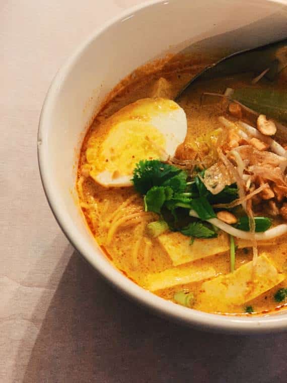 How to Make Thai Yellow Curry Noodles | Thai-foodie.com